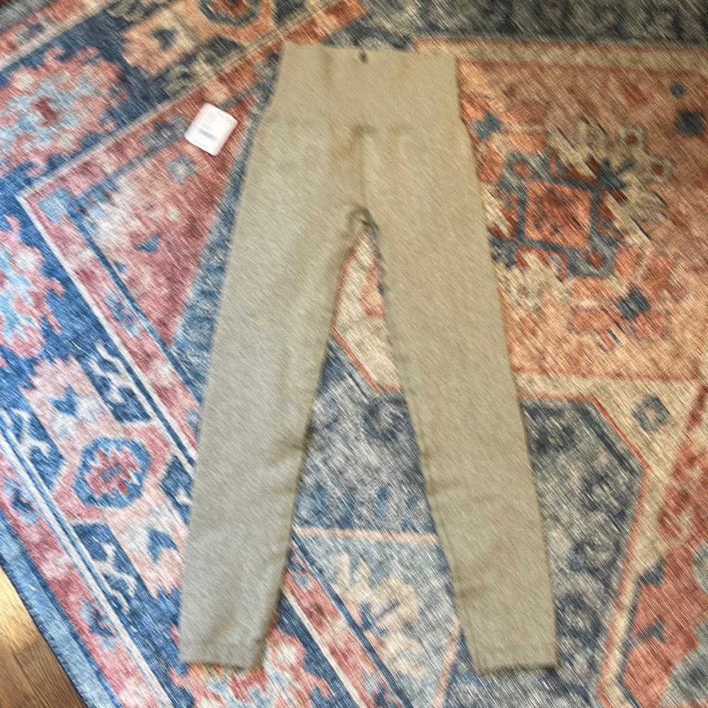Brand New with Tag Free People Good Karma Leggings XS/S